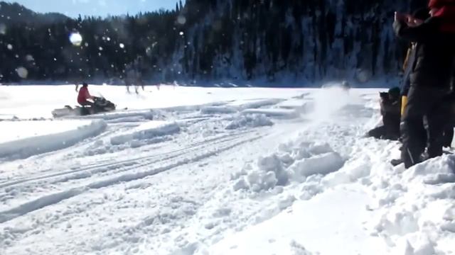 Алтай: гонки на снегоходах и сноубайках смотреть онлайн