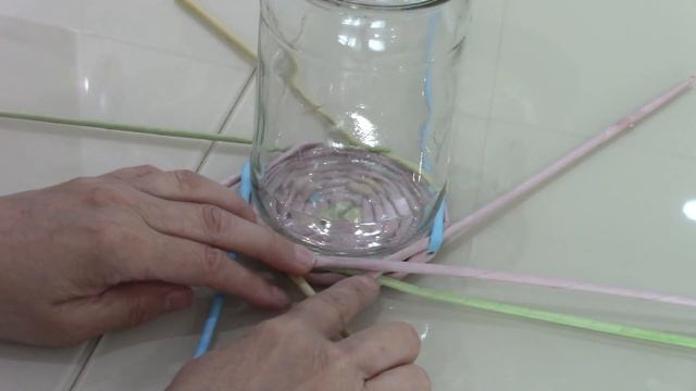 Подставка для карандашей. Спиральное плетение. смотреть онлайн