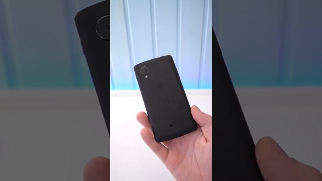 ЭТО САМЫЙ ЖИВУЧИЙ СМАРТФОН | ОБЗОР NEXUS 5 | android 14 #nexus #android #nothing #тренды #топ