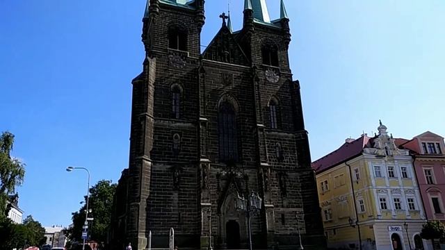 25. Жизнь с Любовью. Отпуск. Чехия. Хрудим. Чумной столб. Костёл Успения Пресвятой Богородицы смотреть онлайн