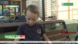 Разбитые дворы многоквартирных домов в 105 -м массиве.