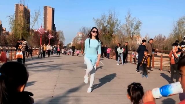 ♫ ♪ ?? Красавица ?? ЦинЦин ?Танцует под Киргизский ??️Буй Буй Буй! ♪ ? на Узбекском языке ? ♪ ? ??? смотреть онлайн