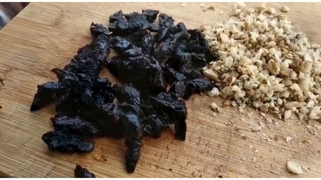 СВЕКЛА С ЧЕСНОКОМ И ЧЕРНОСЛИВОМ