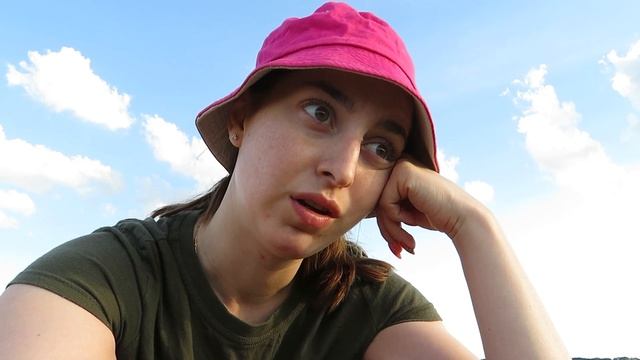 Выровняли траншею. На какую глубину роем фундамент. VLOG 13.06.22