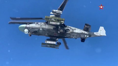 МО РФ показало уничтожение бронетехники ВСУ вертолетами армейской авиации