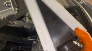 Mercedes GLC 220d 2018 air filter location and replacement