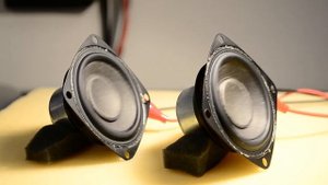 Klipsch iGroove HG Dock Speakers! Excursion test