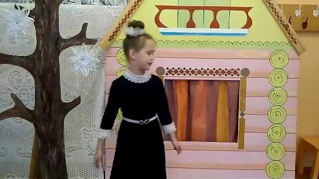 #страначитающая  Милана Чапаева читает стихотворение 