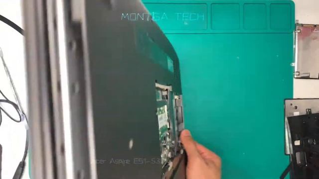Tutoriel Démonter Acer Aspire ES1-533 / ES1-533-C80R Ordinateur Disassembly Open смотреть онлайн