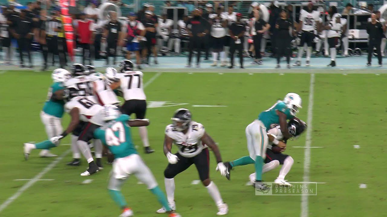 Channing Tindall looks like Ray Lewis on blitzing sack vs. Heinecke