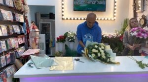 Как упаковать односторонний букет в корейском стиле. Tutorial for Korean wrapping one-sided buquet