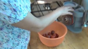 Клубничное мороженое для детей - из свежей или замороженной клубники