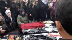 ??????Чанозаи Модар бо 4 фарзанд???