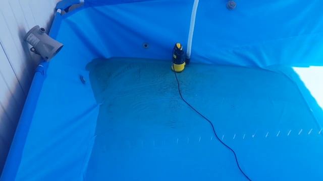 как убрать грязную воду из бассейна смотреть онлайн