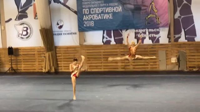 Игнатеня Дарина Леонова Дарина 12-18 Первенство СЗФО 1 упражнение смотреть онлайн