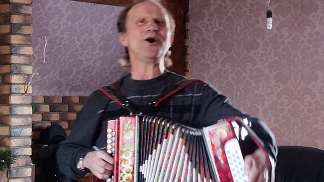 Гармонист Геннадий Аксёнов.Гармонь не огонь, а душу греет!!!!