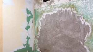 Демонтаж старого ремонта в хрущевке. Всё под снос!