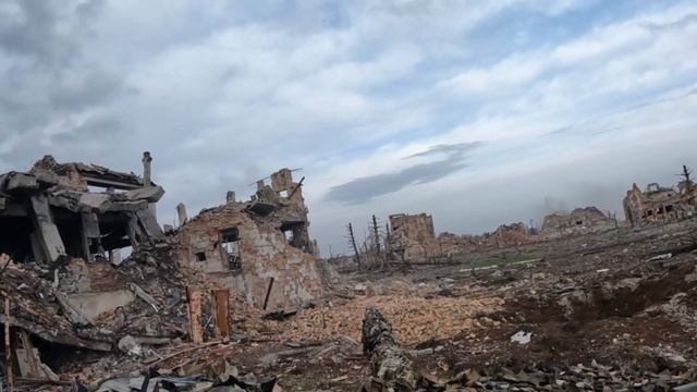 Боевая работа экипажей танка Т-72б3 ЮВО по позициям ВСУ в зоне проведения СВО смотреть онлайн