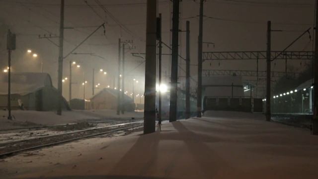 "Экспресс на красный сигнал светофора!" Электропоезд ЭД4М-0451 "Фирменный экспресс" Рязань- Москва. смотреть онлайн