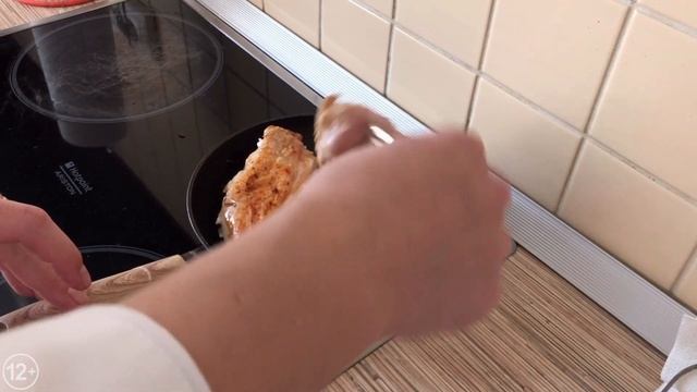 Салат Цезарь с курицей и традиционным соусом | Кулинарный канал | Готовим дома