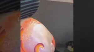 Рисунок на животе беременной спящий малыш