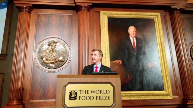 SIPA Stories — Howard W. Buffett MPA ’08 смотреть онлайн