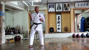 Goju Ryu karate-do. Sensei Aleksandr Grib. Okinawa, Honbu Dojo Goju Ryu. Kata Geksai dai ni.