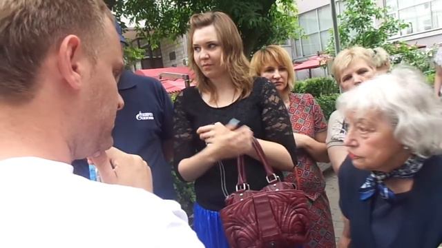 Самвел берет интервью у вдовы Зиновия Высоковского. В чем смысл жизни? смотреть онлайн