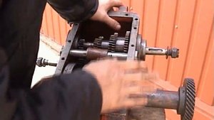 Коробка скоростей станка 1Е61М