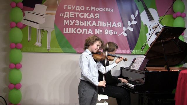 В.Гаврилин "Осенью". ред.Е.Хмелевской. Исполняет Тимофей Ипатов, конц. Олег Худяков смотреть онлайн