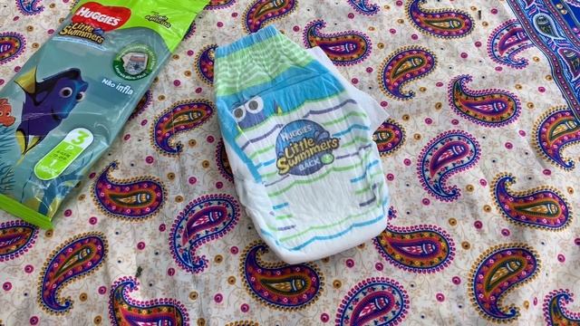 EXPERIÊNCIA COM FRALDA DE PISCINA NA MINHA BEBÊ DE 9 MESES смотреть онлайн