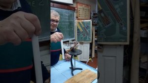 Василий Гладыш. Электризация тел. Два рода электрических зарядов. Взаимодействия заряженных тел.