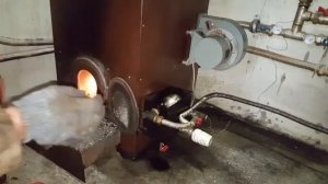 Процесс розжига холодного котла ГеККОН 50   Отопительный водогрейный котел на отработавшем масле