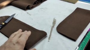 Как самому перетянуть кухонный угловой диван со спальным местом Боровичи мебель. Мебельный велюр.