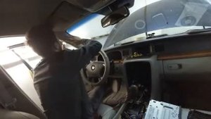 Установка нештатной магнитолы 2 din в Kia Opirus.