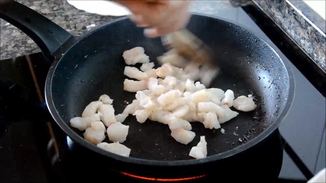 Испанская картофельная тортилья с луком и треской