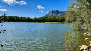 Крым. Ещё одно малоизвестное место для отдыха возле Алушты. Озеро Кастель над селом Виноградное.