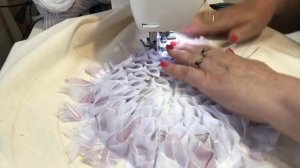 Как сшить коврик из обрезков лоскутов органзы и вуали / Вариант 3. Утилизация ткани и старой одежды