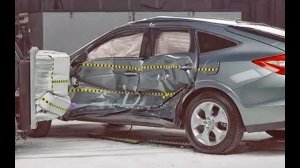 IIHS - 2010 Honda Crosstour - side crash test / GOOD EVALUATION /