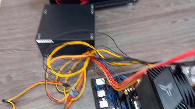 Подробная инструкция как собрать компьютер на 2670v3 HUANANZHI X99 QD4 смотреть онлайн