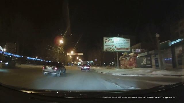 Автомобильный видеорегистратор Koonlung K1S модель A7LA70. Ночь передняя камера.
