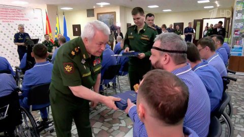 В реабилитационном центре госпиталя Вишневского бойцы СВО получают новые специальности
