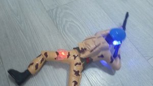 Видео обзор игрушки Ползущий солдат