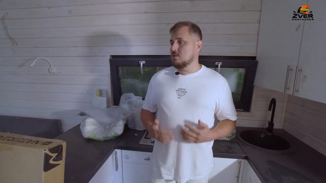 Дом контейнер с наружней обшивкой и террасой на крыше в Ялте