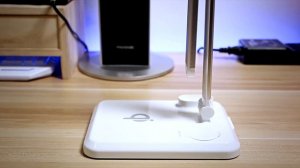 Лучшая настольная лампа Apple mate X1 плюс три беспроводные зарядки qi charge