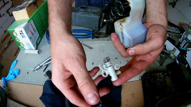 Ремонт масляного насоса цепной пилы смотреть онлайн