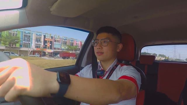 Apakah Mirage masih pantas bersaing? | Mitsubishi MirageGLS 2016 Test Drive by FormulaMotorTV смотреть онлайн