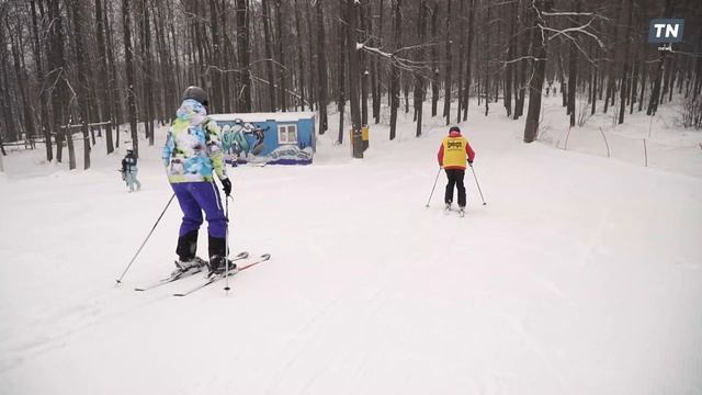 Каникулы с пользой: горные лыжи смотреть онлайн