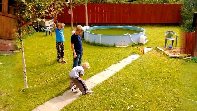 Боулинг на даче ~ 2013.07.29 - DACHA - Bowling on dacha смотреть онлайн