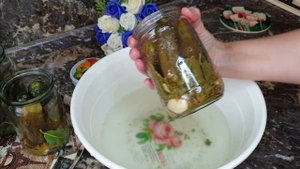 Лучший и старинный рецепт ХРУСТЯЩИХ соленных огурцов.Не взорвется ни одна банка